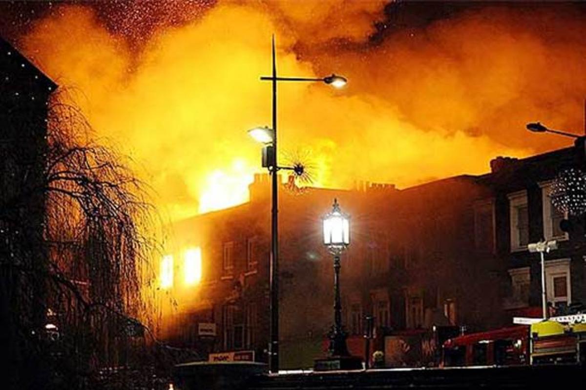 Massive fire breaks out in Londons Camden Lock Market